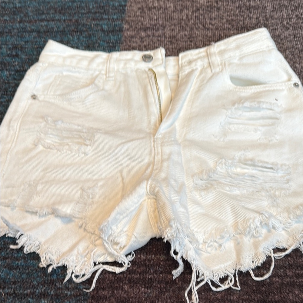 SHEIN Frayed Hem White Jean Shorts